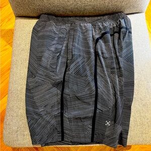 like new Pacebreaker 9in Short w/original liner, grey.